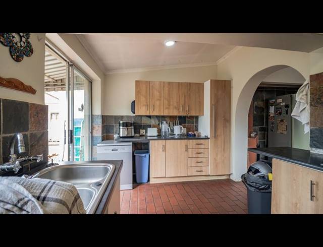 3 BEDROOM HOUSE FOR SALE IN KENSINGTON